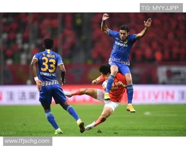 2017年苏宁与恒大激战回顾：足球盛宴中的精彩瞬间与战术较量